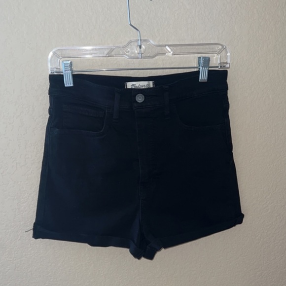 Madewell Roadtripper Jean Shorts. - Picture 4 of 8